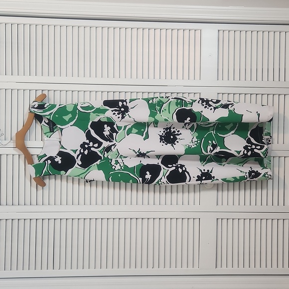 Travel Elements Dresses & Skirts - Travel Elements Green and White Summer Dress